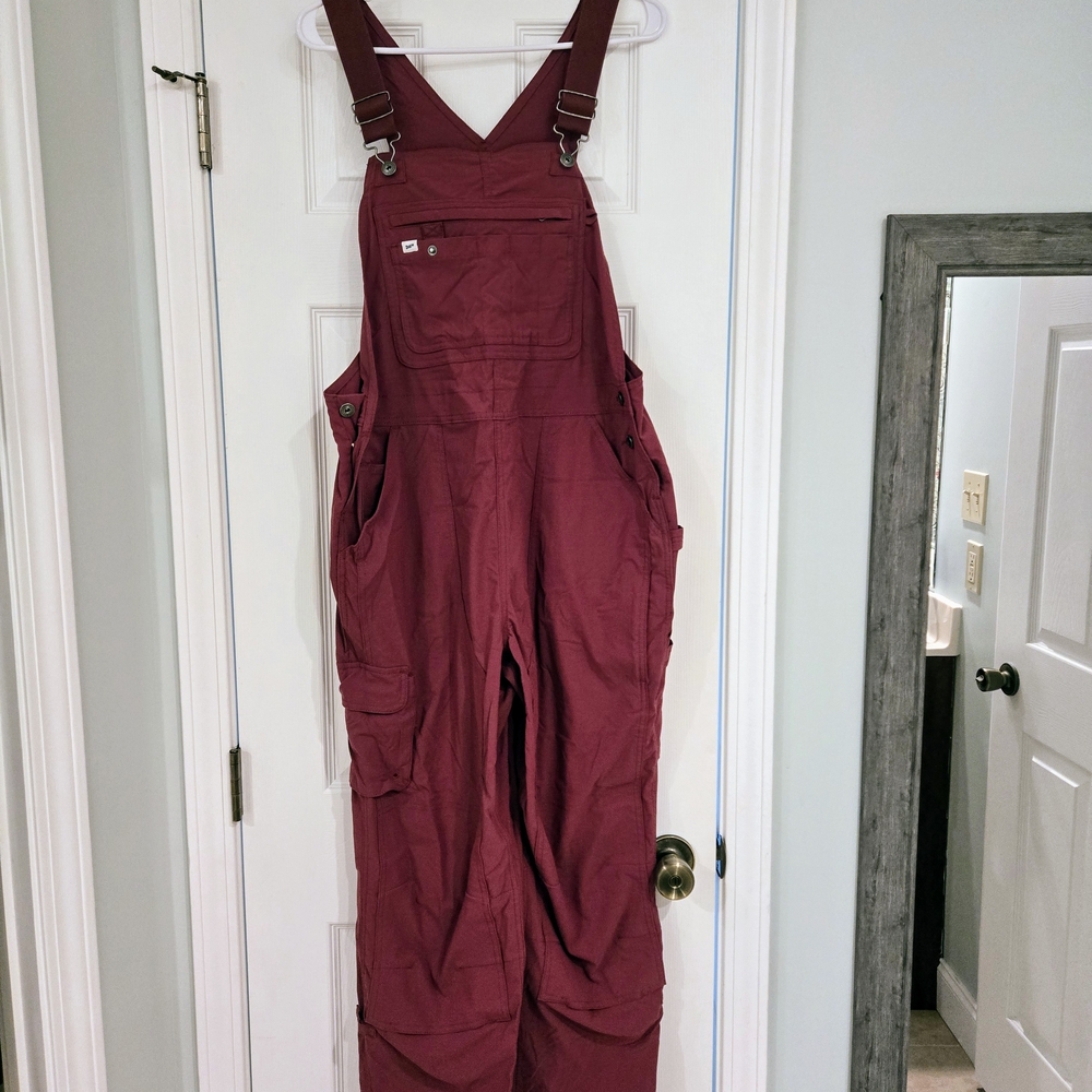 Women's Duluth Burgundy Overalls Size Medium